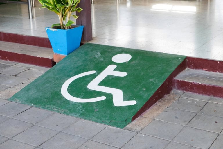 acces handicap accessibilite