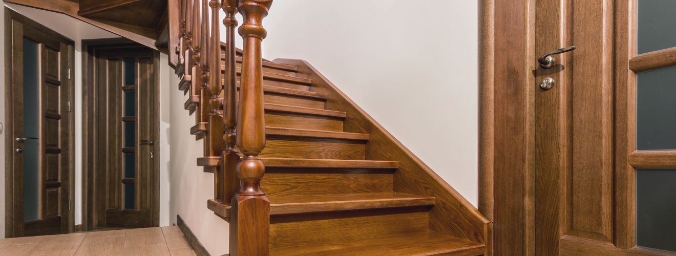 escaliers bois vieux