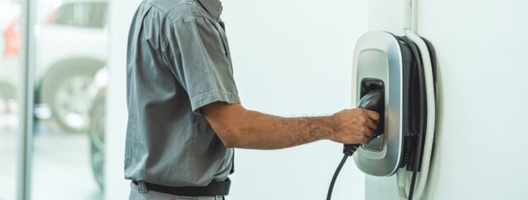 raccord borne recharge electrique