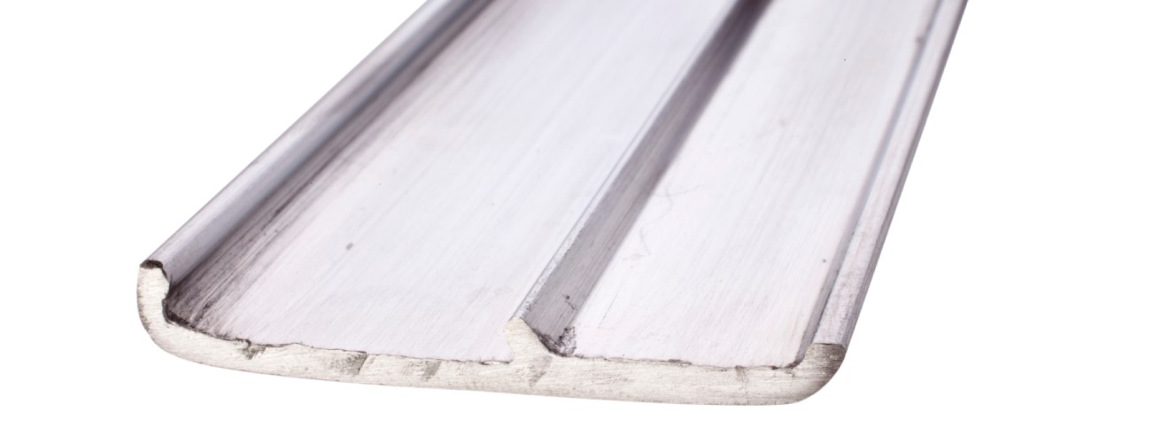 plinthe aluminium