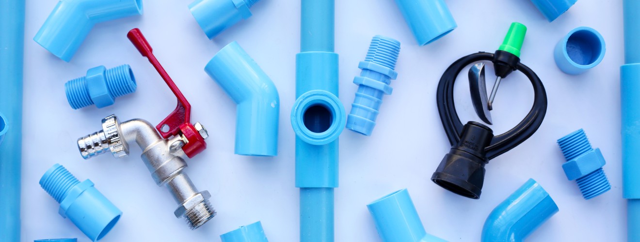 tuyaux raccords plomberie