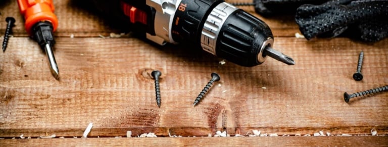 vis visseuse support bois