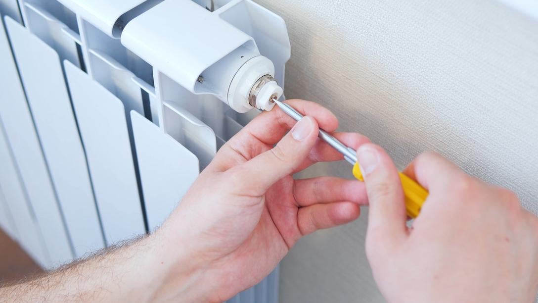 comment reagir vis purge radiateur cassee