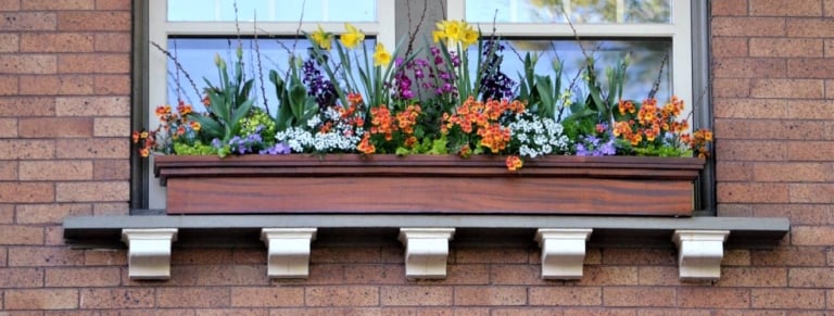 Problème d&rsquo;étanchéité sous appui de fenêtre : causes et solutions durables