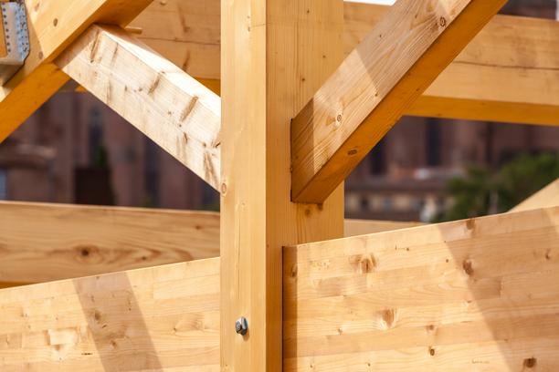 charpente garage renforcer structure beton bois humide