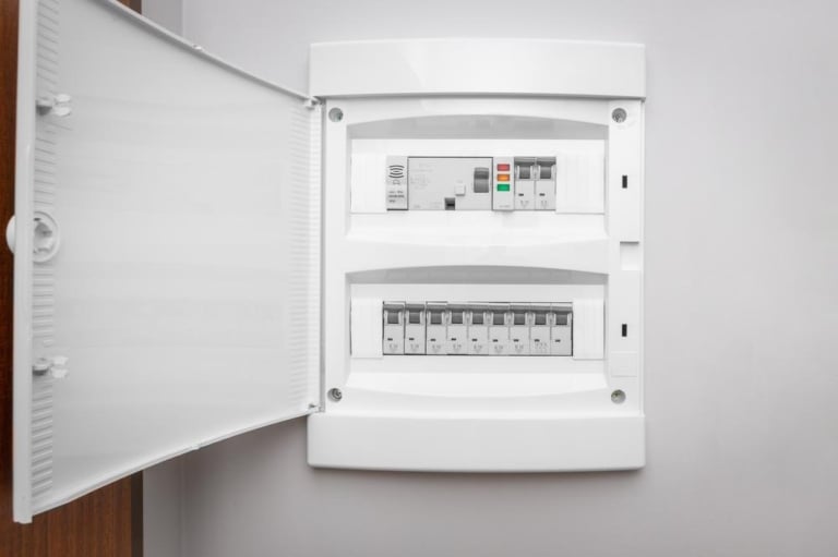 disjoncteur 16a 20a prises norme nf c 15 100