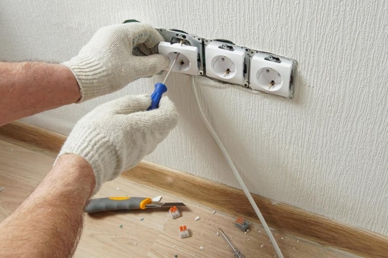 prise four micro ondes regles electriques