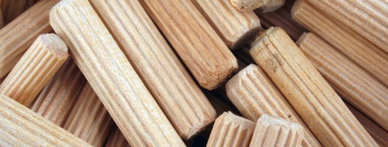 Quel kit tourillons choisir pour fabriquer une bibliothèque en chêne solide