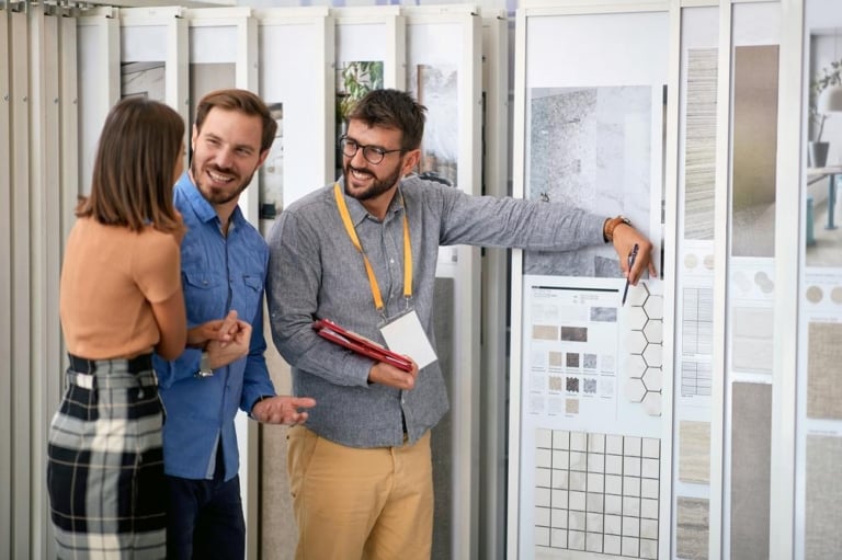 Acheter carrelage chez un spécialiste : vraie plus-value ou surcoût inutile ?