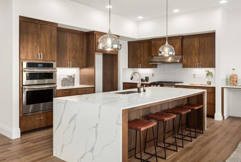 cuisine sur mesure bois massif marbre