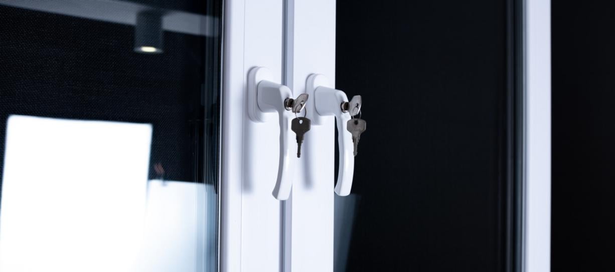 installer poignee double baie vitree