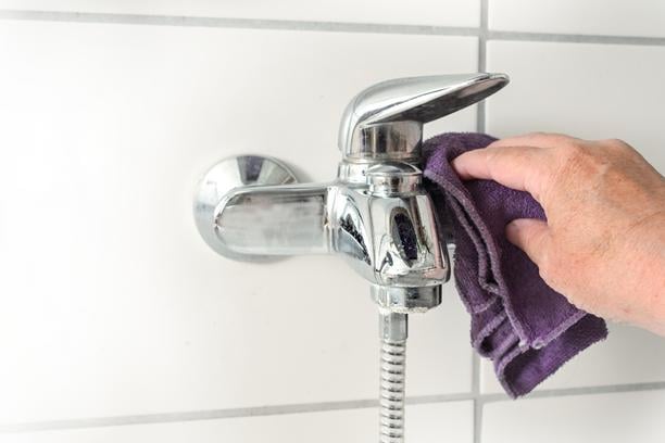 particules rouges robinet