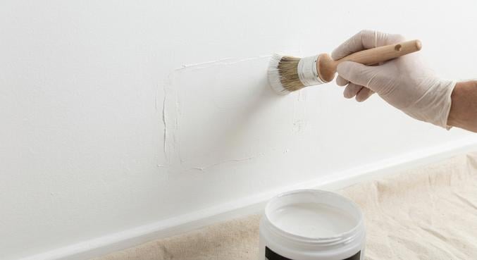 peinture arrachee scotch reparer
