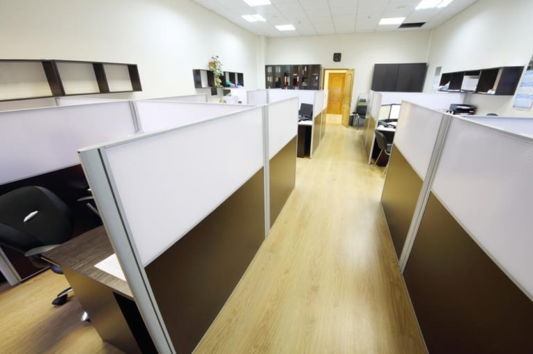 Comment personnaliser son bureau pour améliorer bien-être et productivité