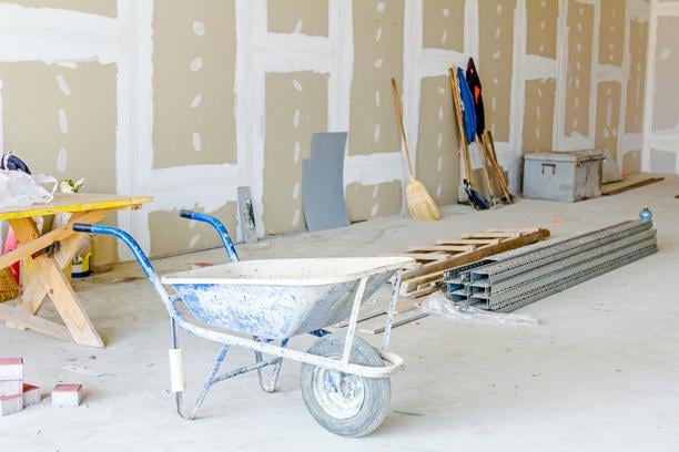 pose porte cloison placo dimensions rails montants
