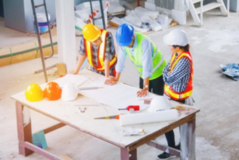 Rénovation complète d&rsquo;appartement : faut-il choisir une entreprise générale ou séparer les lots ?