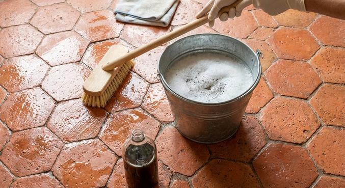 renover tomettes nettoyage poncage joints chaux