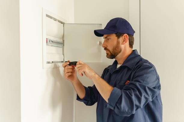 fils electriques apparents securiser installation