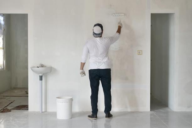 peinture salle bain ecaille renover mur humide