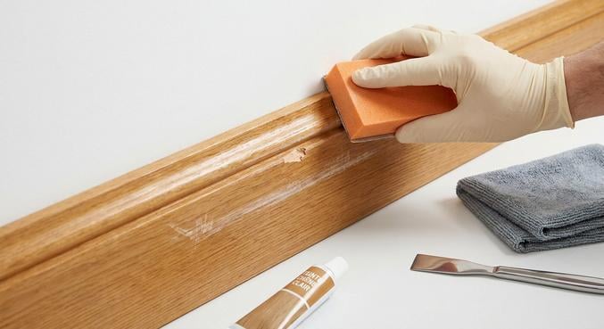 plinthes abimees location reparer repeindre