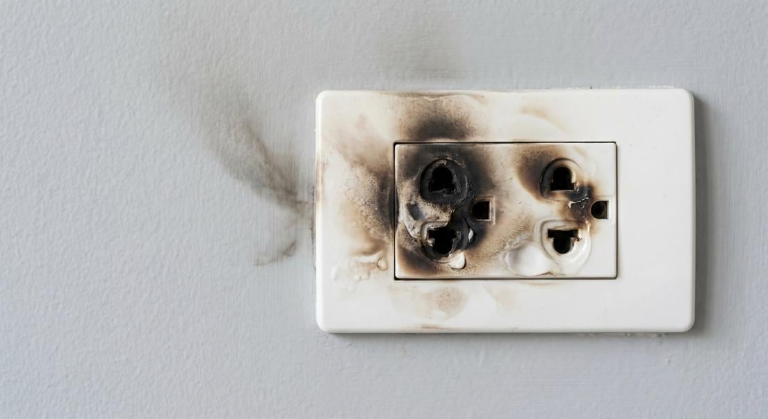 prise electrique chauffe risque incendie