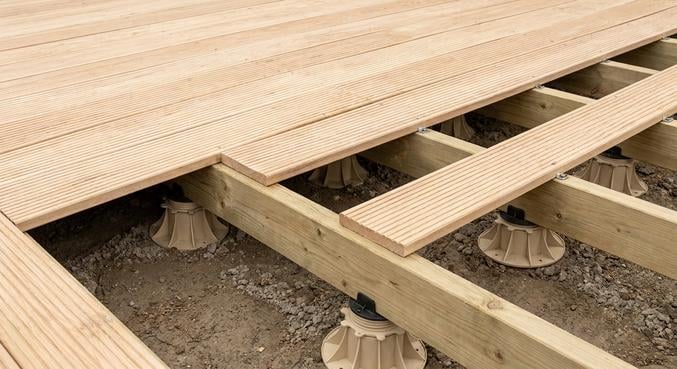 terrasse bois dalles plots environnement humide