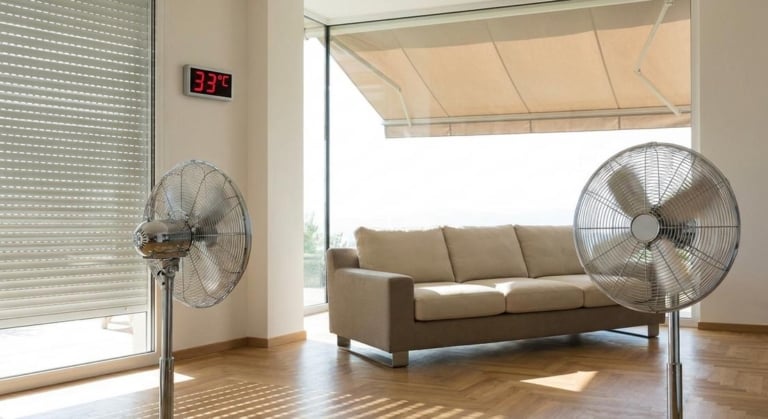 33°C dans le salon : comment rafraîchir efficacement son logement en période de canicule