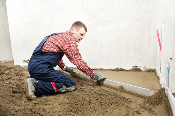 chape avant carrelage grand format fissures aspect rugueux
