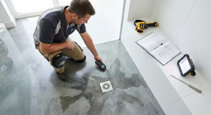 fuite douche beton cire reparer durablement