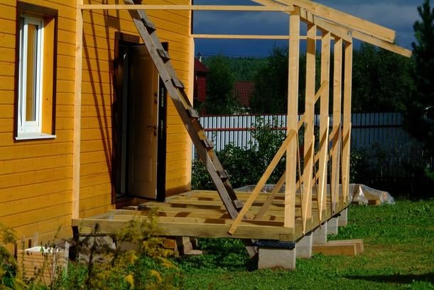 construire terrasse bois pilotis dimensionnement fondations