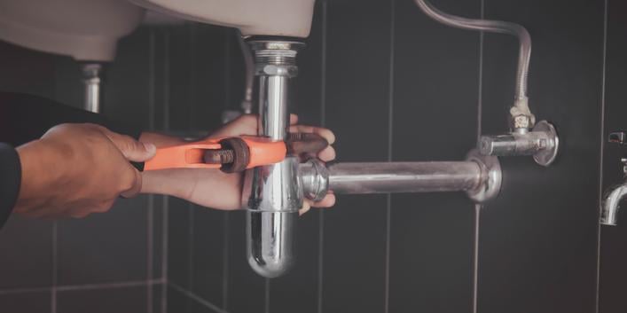 eau remonte evacuation lave vaisselle