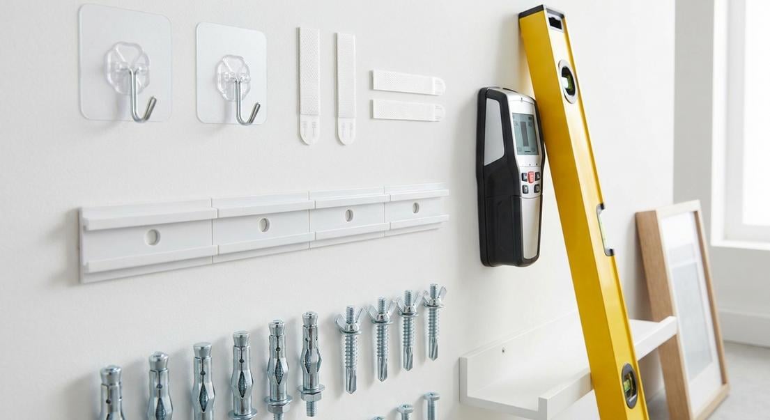 fixer objets placo sans multiplier trous