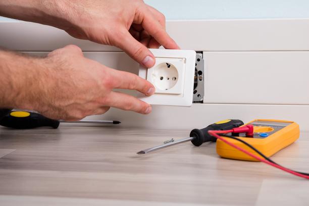 verification prise electrique installation