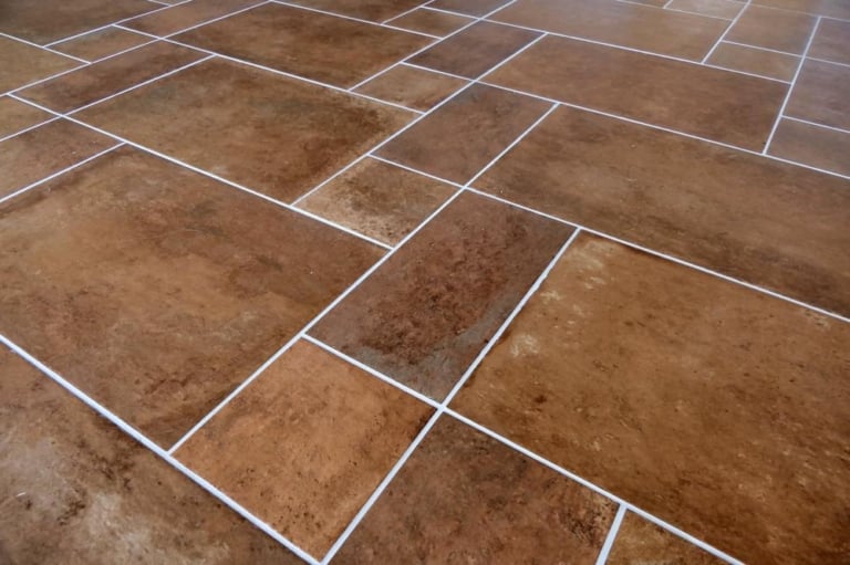 joints carrelage taches decolores rattraper mauvaise finition
