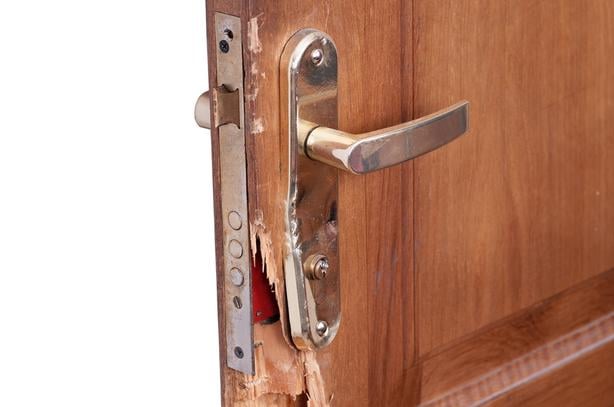 renover portes interieures anciennes apres decapage