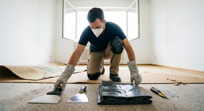 retirer sous couche moquette collee