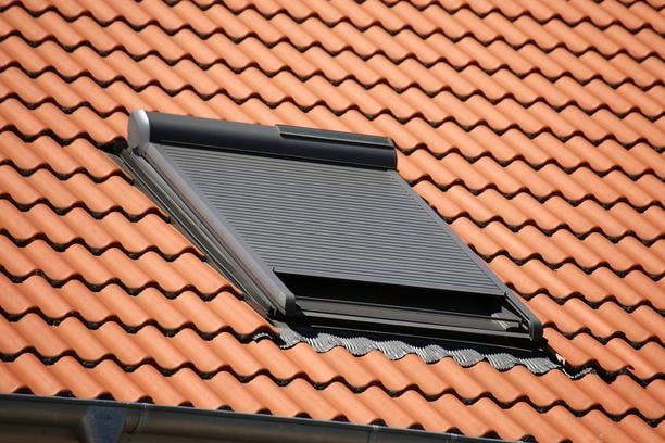 volet roulant solaire bloque depannage