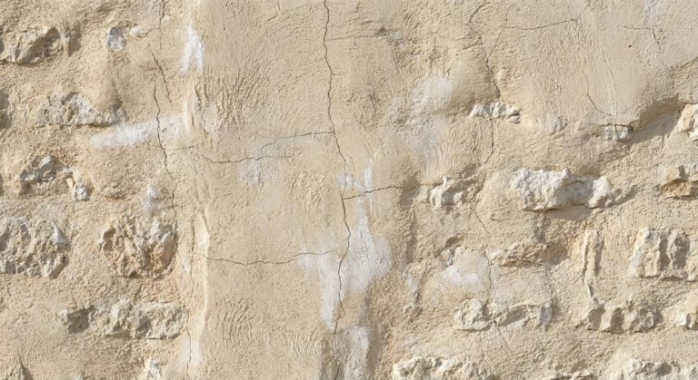 mur pierres crepi fissure travaux defaut reprise