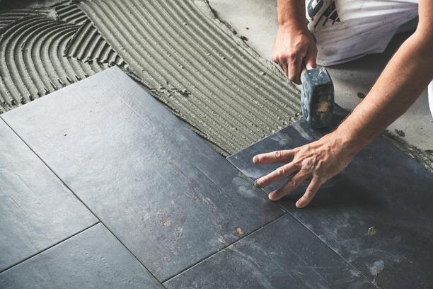 remplacer dalle pierre exterieure joints fins
